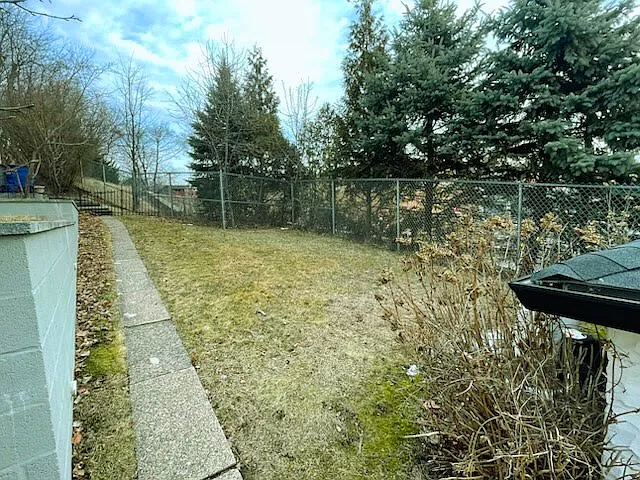 21 King St #2 — Photo 12