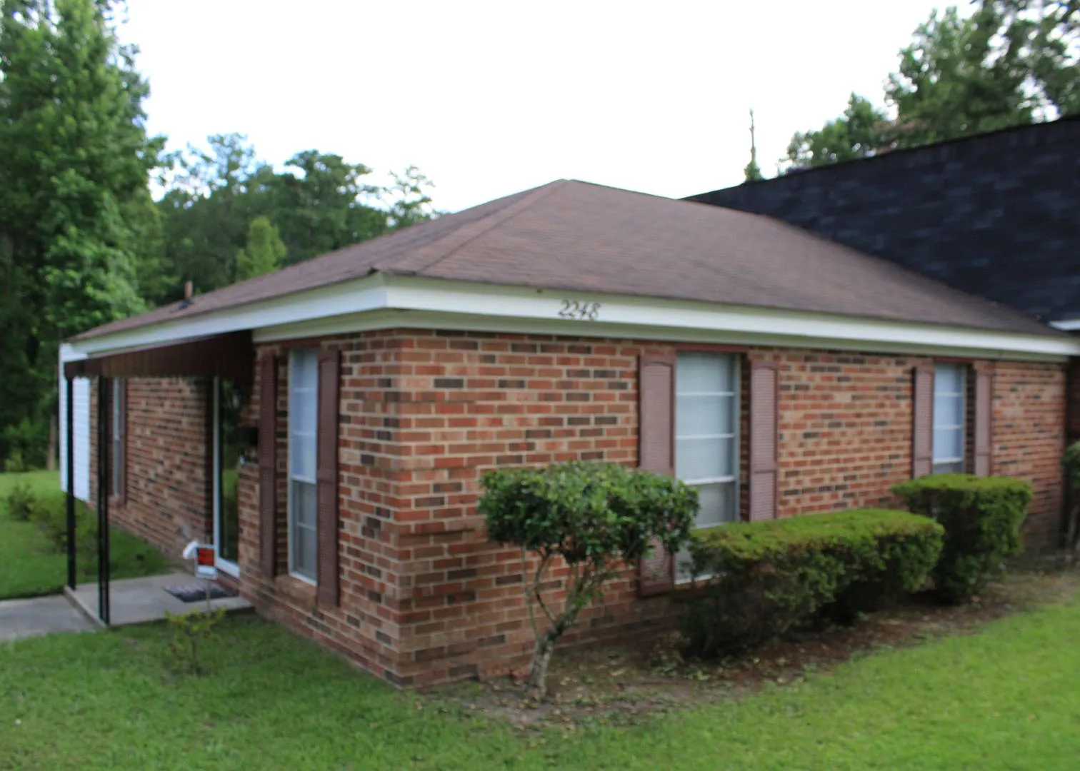2 Bedroom 1.5 Bath W/ Formal Living & Family Room — Photo 1