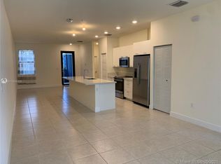 7925 NW 104th Ct, Doral, FL 33178