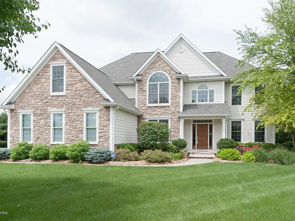 1st image of 5864 Blue Jay Dr