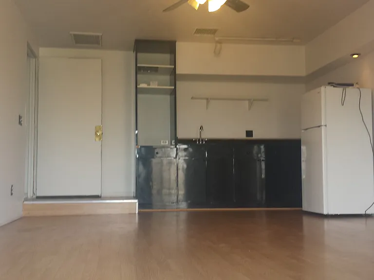 1356 Merritt Dr — Photo 5