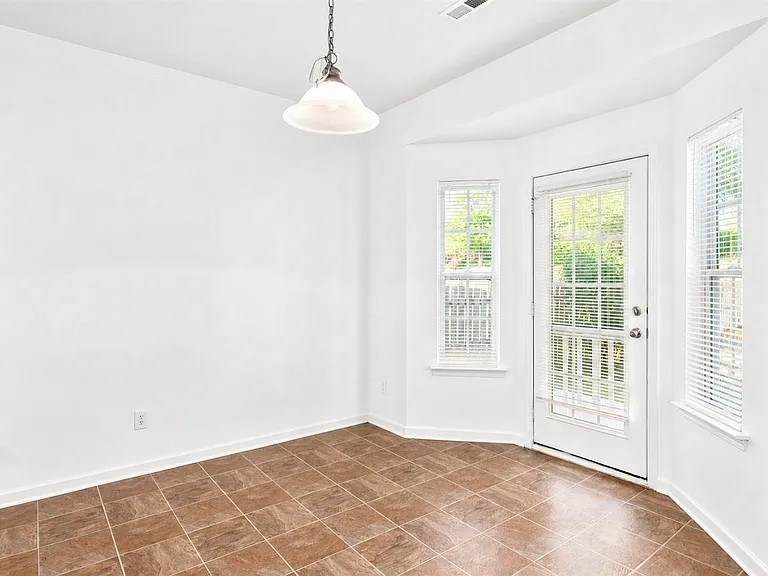 10922 Sedgemoor Ln — Photo 17