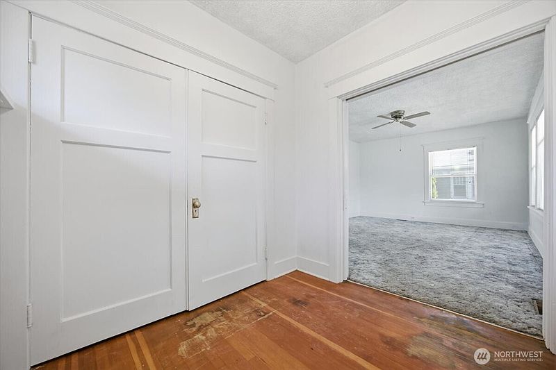 5th image of 615 Pleasant Street