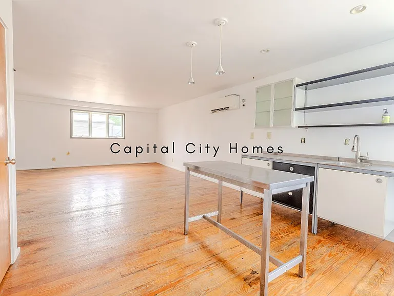 1315 Shelby St #203 — Photo 6