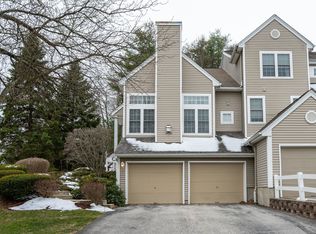 7 Chatham Dr, Bedford, NH 03110