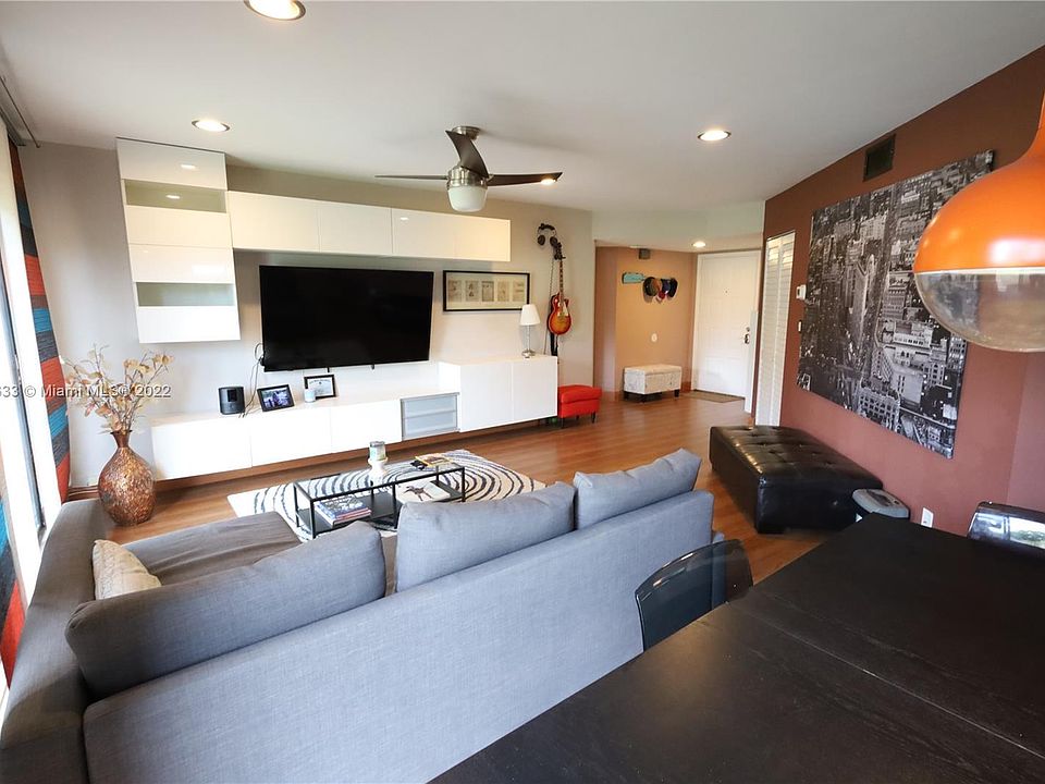 1st image of 1679 Cypress Pointe Dr #1A