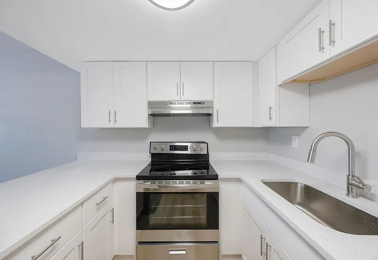 3060 Clinton St S #8 — Photo 10