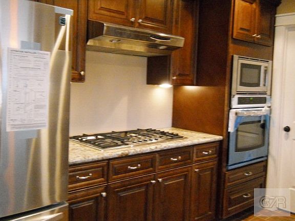 5th image of 7006 Poplar Dr