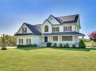 54 Old Minisink Trl, Goshen, NY 10924