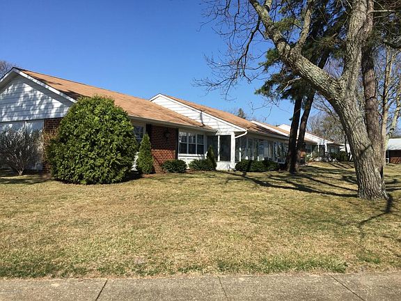 2nd image of 924A Thornhill Ct #100A