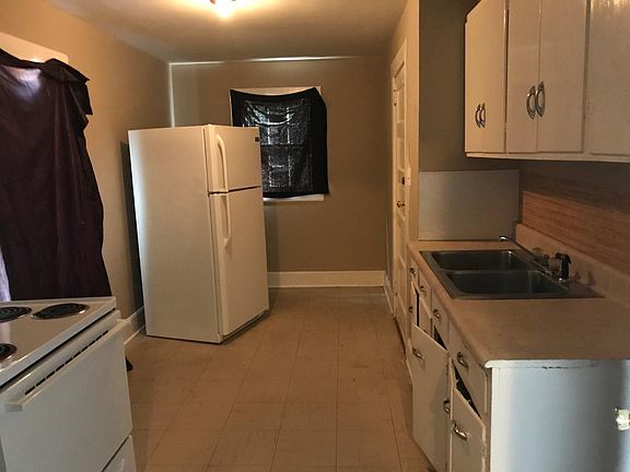 5th image of 421 Southampton Ave #A