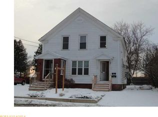 15 Monument St, Winslow, ME 04901