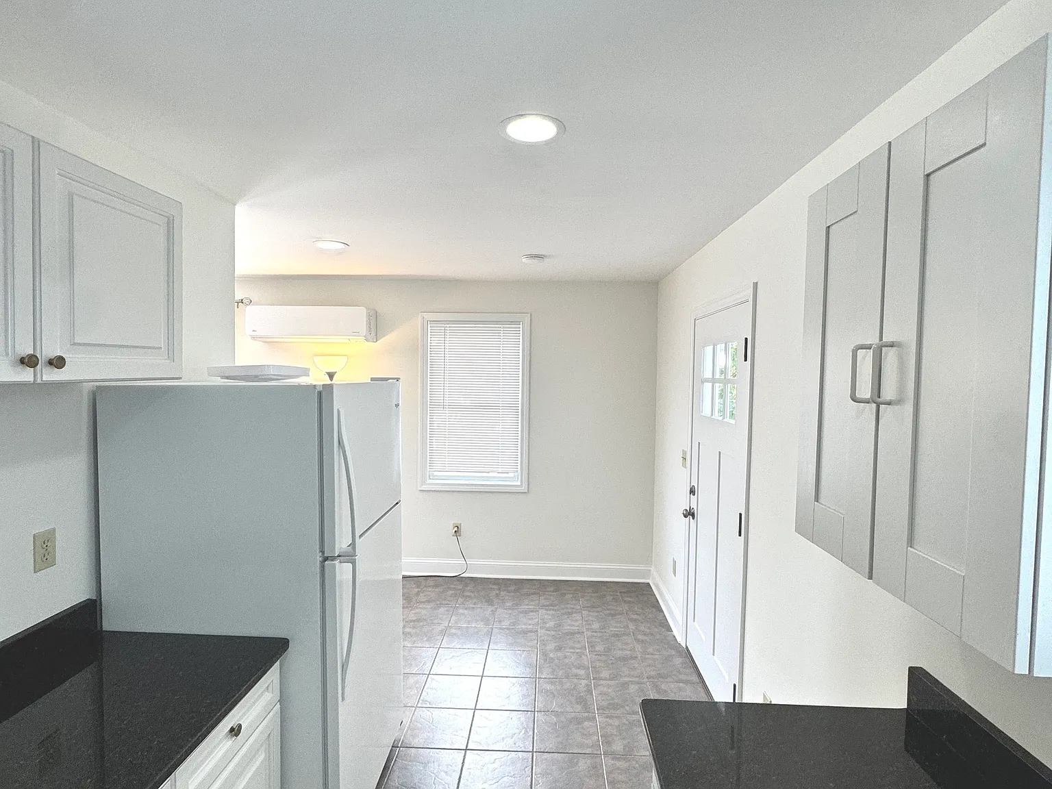 Studio, 1.0 bath, 1000 sqft, $2,100 — Photo 3