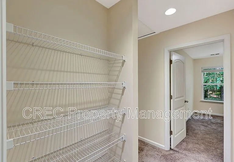 140 Buchanan Cir — Photo 23