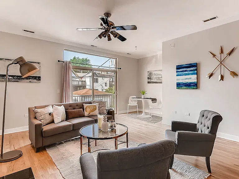 2342 W Bloomingdale Ave #101