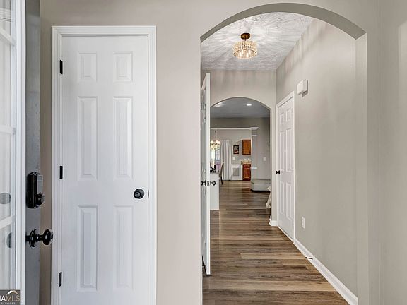 5th image of 1290 Adcox Sq