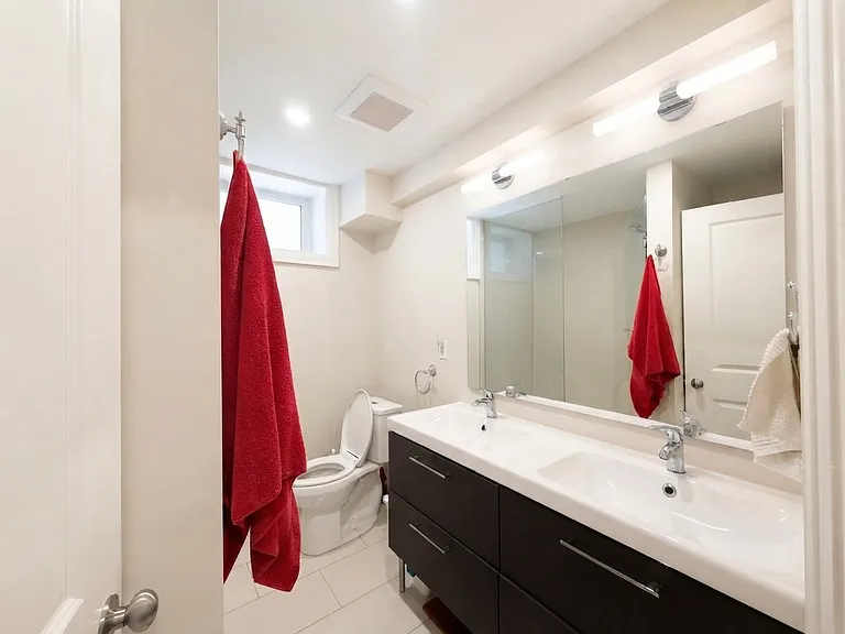117 Chaplin Cres #GARDEN — Photo 9