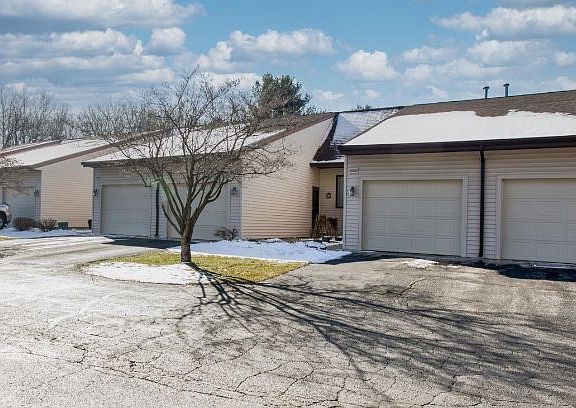 3rd image of 2658 Stonehaven Dr SW