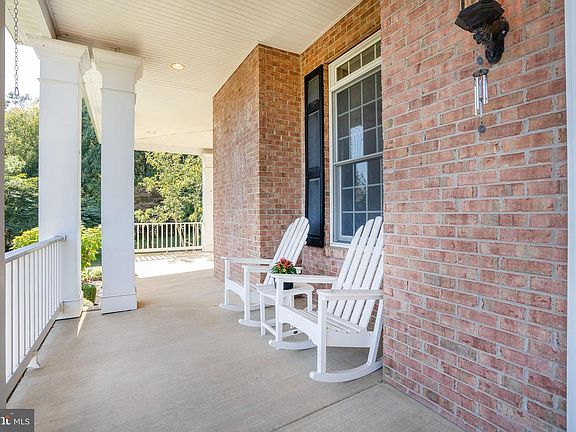 4th image of 413 Red Clay Dr
