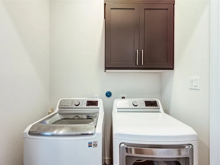 2418 Gray St — Photo 33