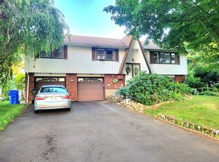 716 Oak St, East Hartford, CT 06118
