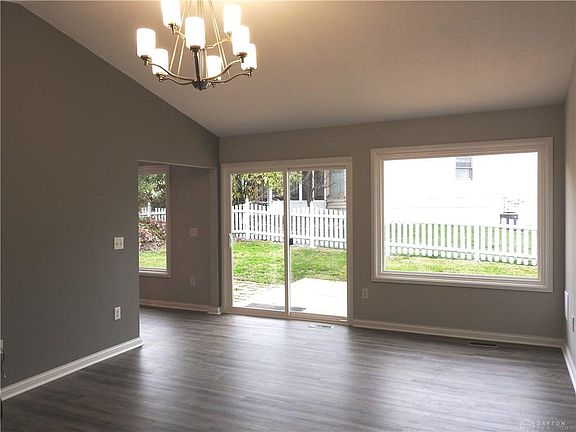 3rd image of 1 Gaynor Ct