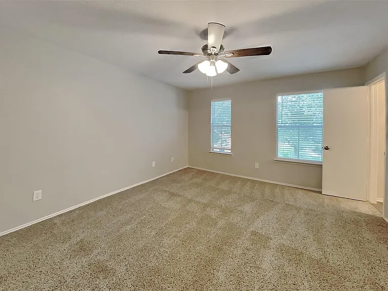 19530 Rocky Bank Dr — Photo 9