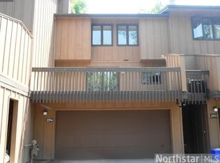 2594 Sumac Rdg, White Bear Lake, MN 55110