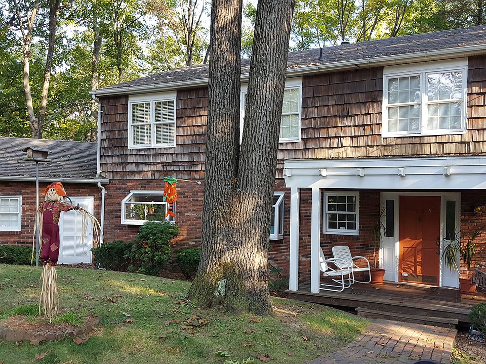 1st image of 1638 Woodvale Dr