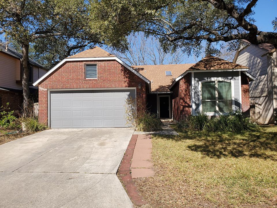 1st image of 2415 Gem Oak