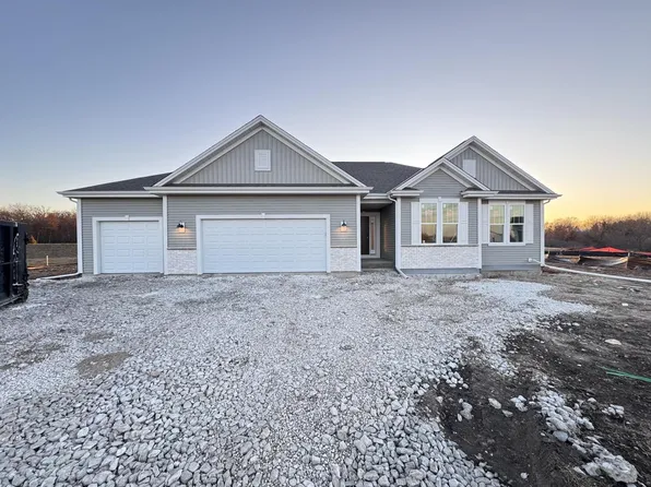 9633 South Sophia COURT, Franklin, WI 53132