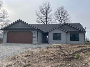 1000 Locust Trl, Ossian, IN 46777