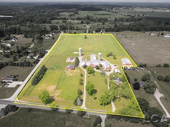 2nd image of 8720 Sharon Hollow Rd