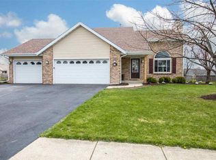 910 Gregory Way, Winnebago, IL 61088