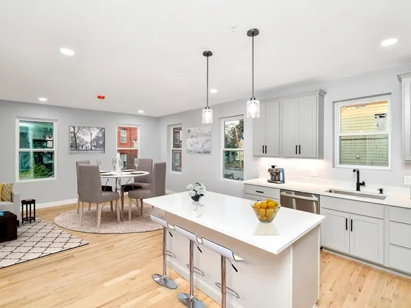 44 Linwood St Floor 3, Roxbury, MA 02119