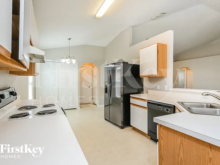 4434 Stone Meadow Dr — Photo 6