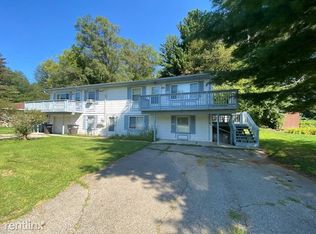 6104 Scotch Blue St, Jackson, MI 49201