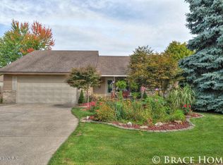 2809 Porter St SW, Grandville, MI 49418