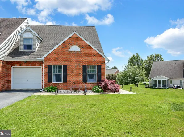 27 Georgetown Ct, Mountville, PA 17554