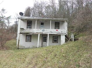 637 Pulaski St, Pulaski, VA 24301