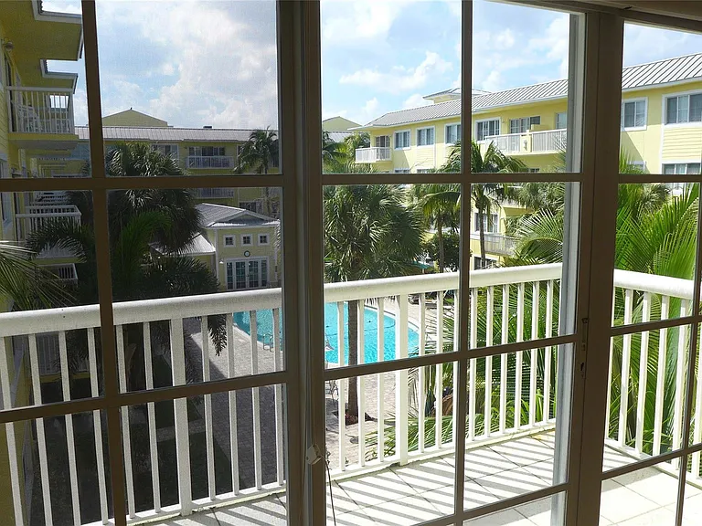 1515 E Broward Blvd #305 — Photo 20