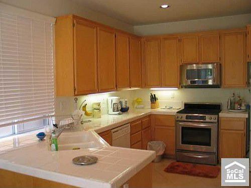 2nd image of 5 Wimbledon Ln