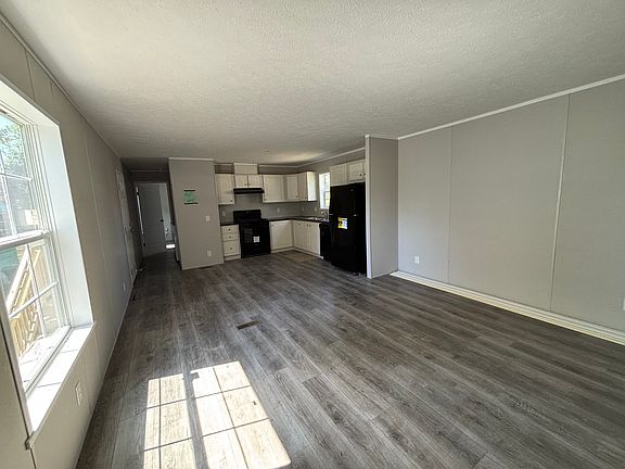 5th image of 5838 Panam St #18