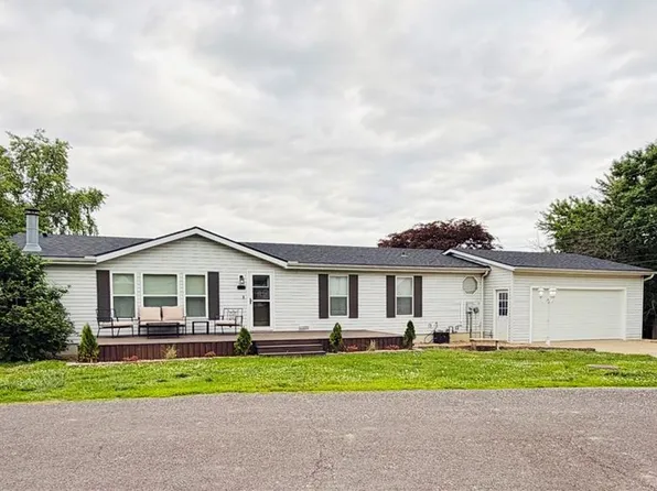 114 E Oak St, Concordia, MO 64020