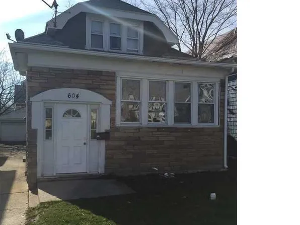 604 Eggert Rd, Buffalo, NY 14215