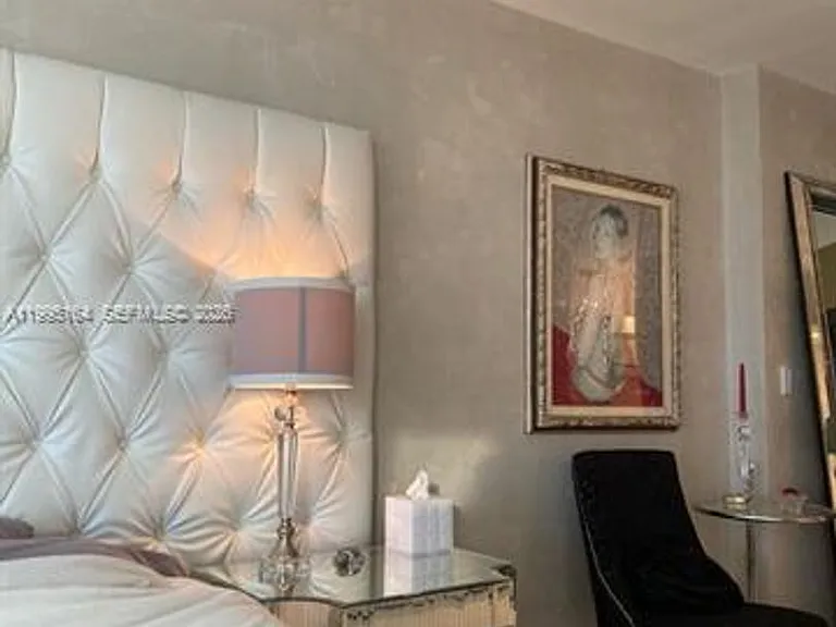 2301 Collins Ave #1507 — Photo 7