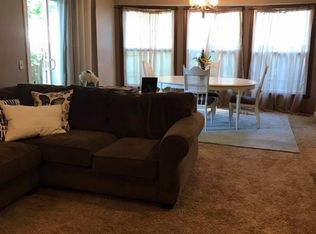 1004 S Clairborne Rd, Olathe, KS 66062