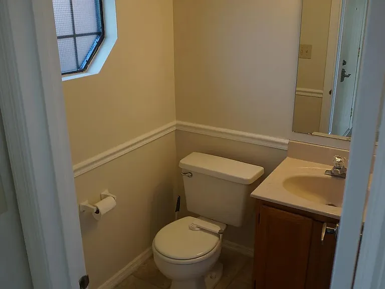 2374 Fieldstone Cir — Photo 5