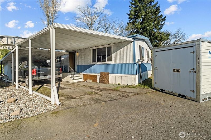 2nd image of 14322 Admiralty Way #9