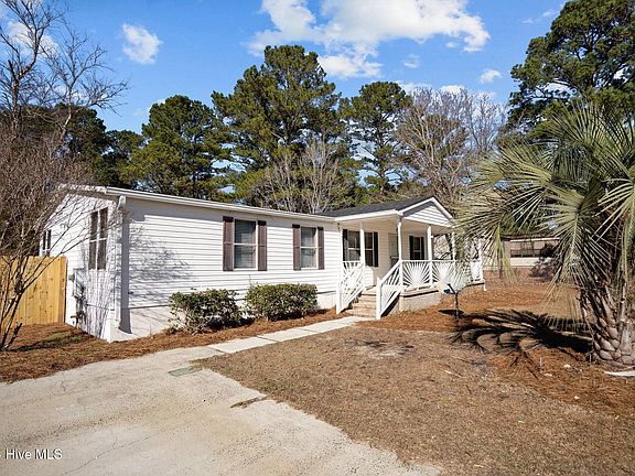 3rd image of 9224 Highland Hills Drive NE